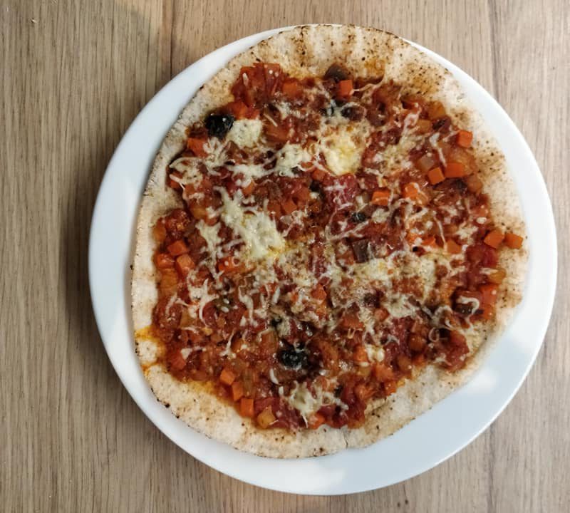 Pizza van Libanees volkoren brood